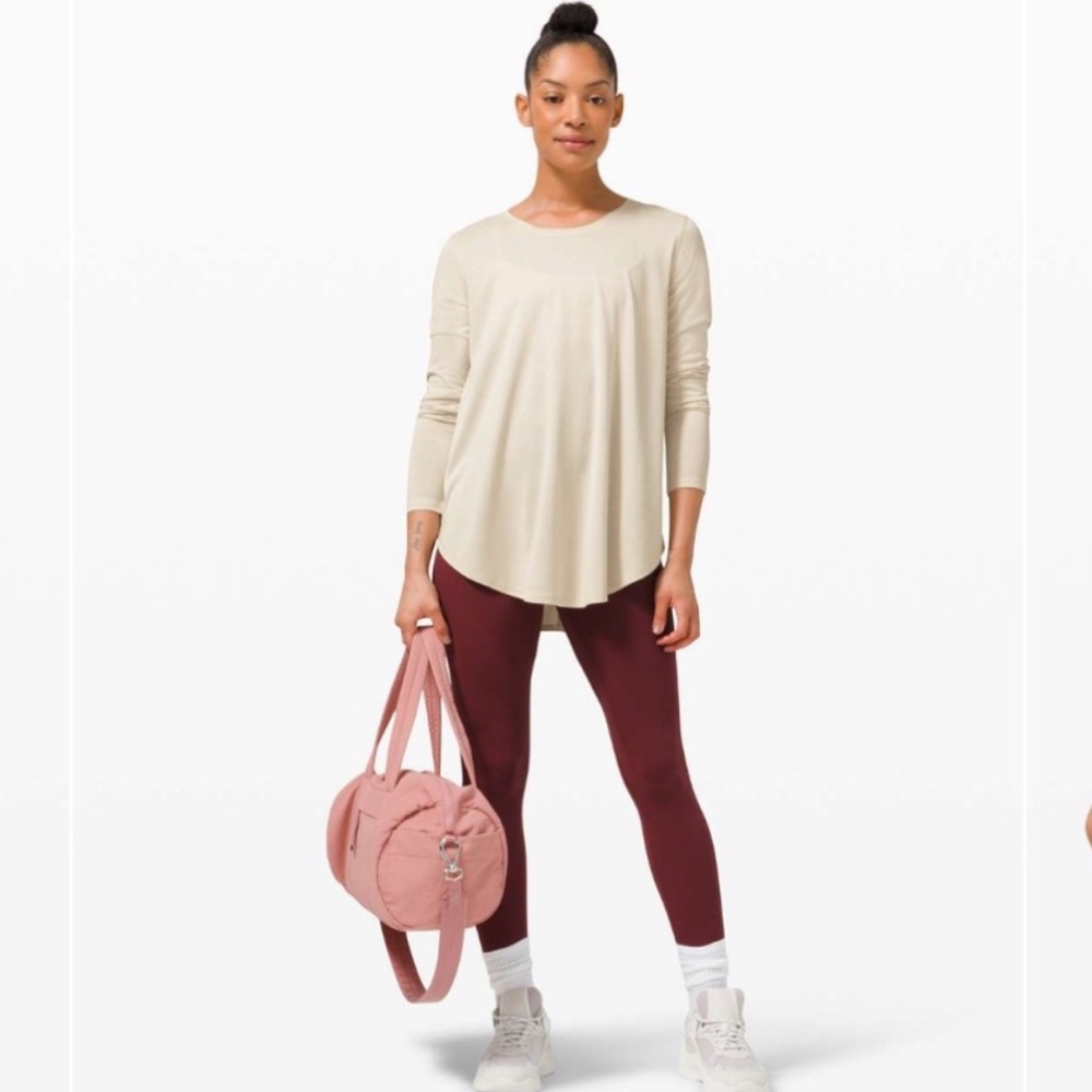 Lululemon Draped Bum Covering Long Sleeve
White Opal Crew Neck Shirt Women’s 6
